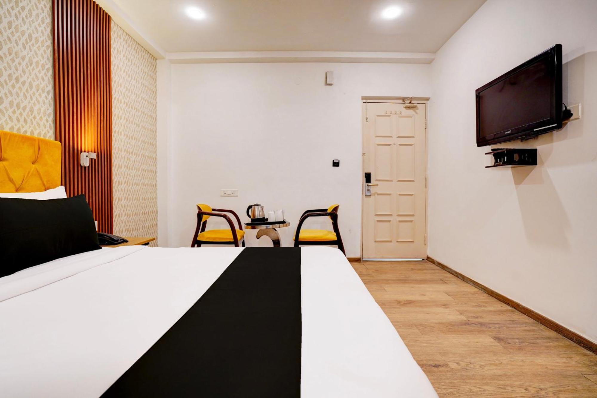 Super Townhouse Jageer Palace Near Mayapuri Chowk New Delhi Bagian luar foto