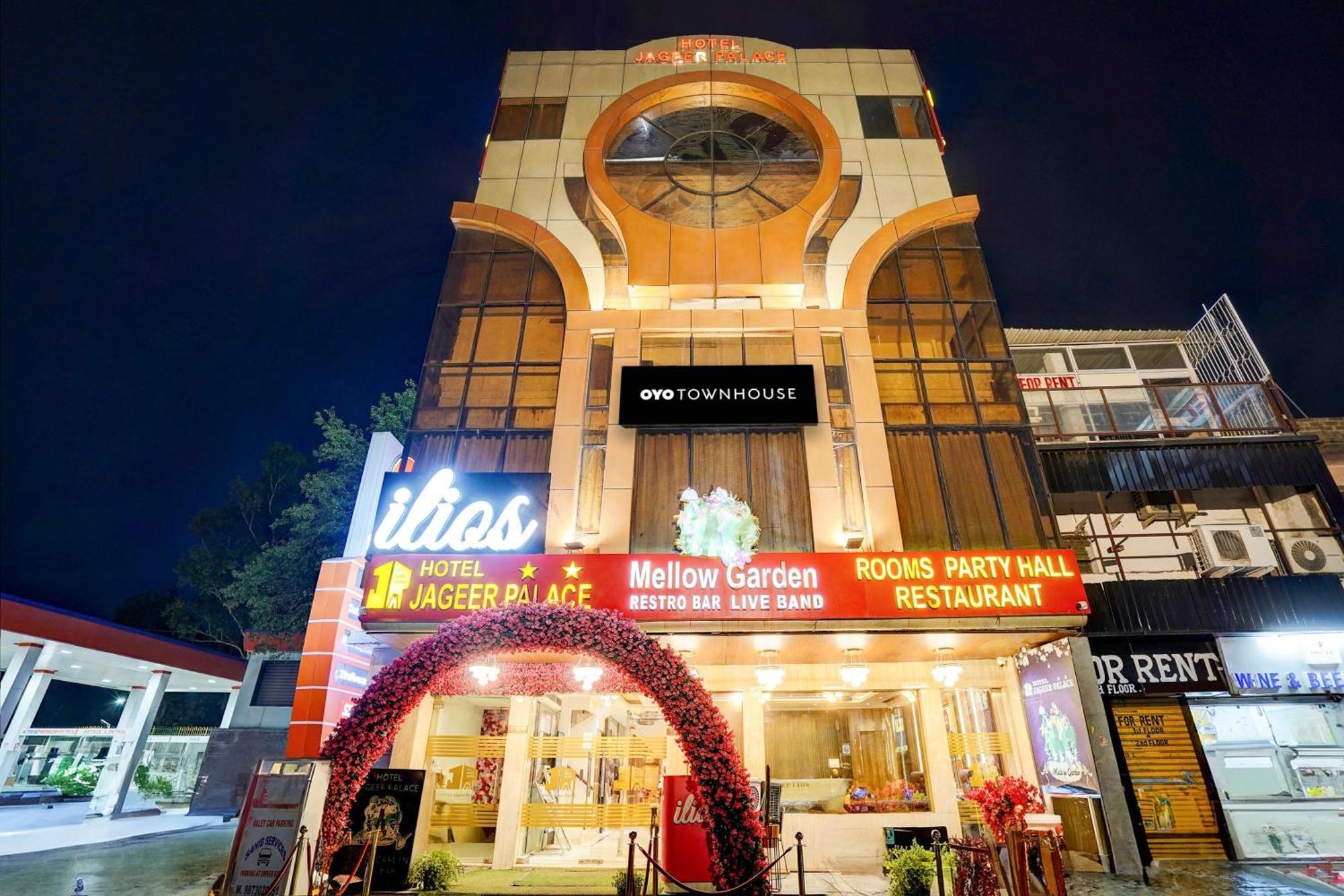 Super Townhouse Jageer Palace Near Mayapuri Chowk New Delhi Bagian luar foto