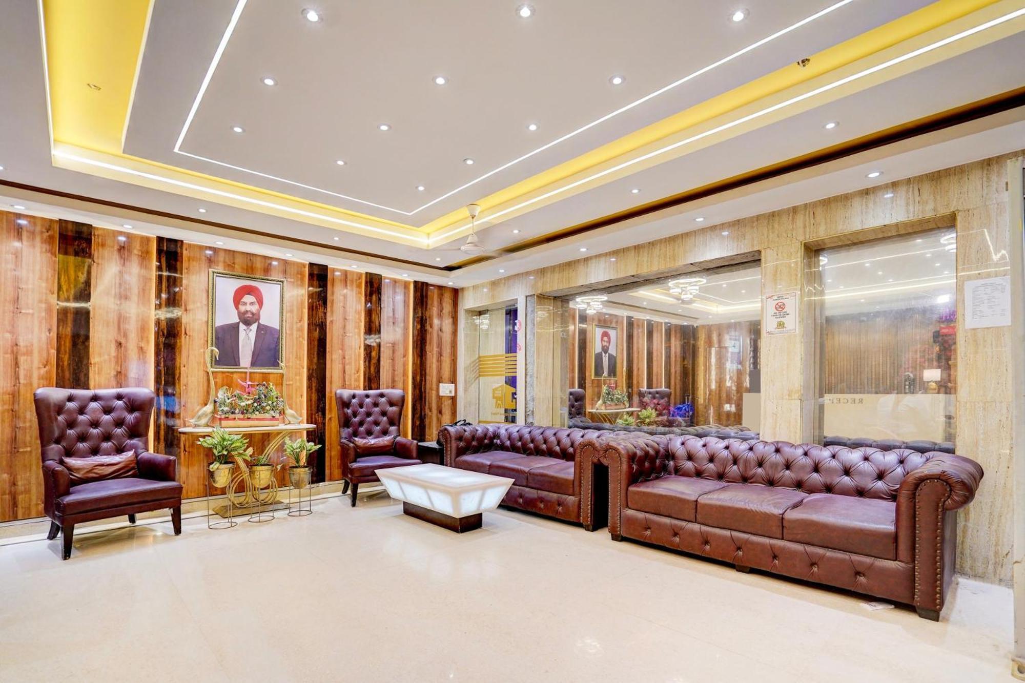 Super Townhouse Jageer Palace Near Mayapuri Chowk New Delhi Bagian luar foto